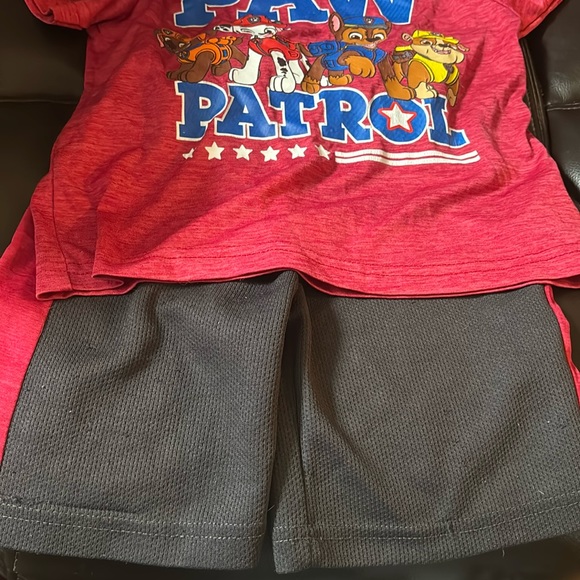 4T boys paw patrol shorts and t shirt outfit - Picture 2 of 7
